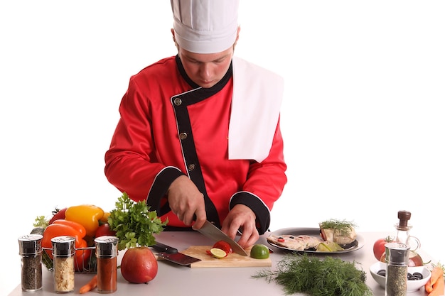 bucătar pregătind mâncare